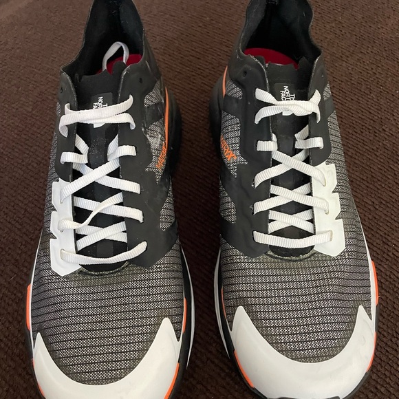 The North Face Women's Vec-tiv Infinite Trail Running Shoe White/Black size 7.5 - Picture 2 of 7